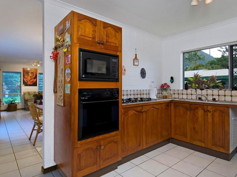 31 Cambrian Avenue, Smithfield QLD 4878