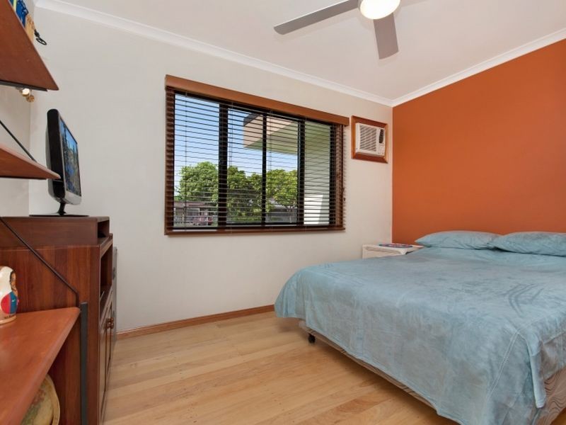 42 Macilwraith Street, Manoora QLD 4870