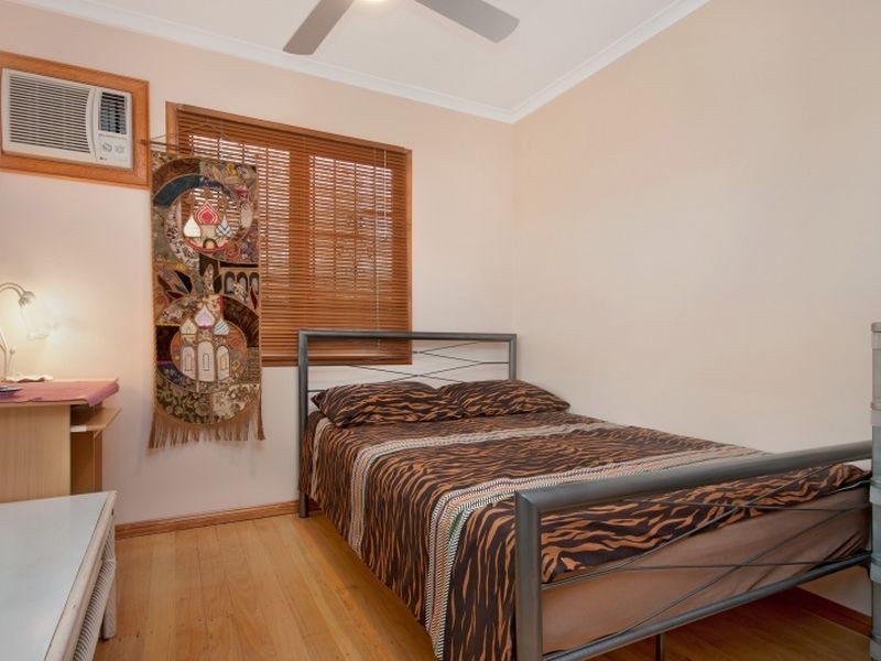 42 Macilwraith Street, Manoora QLD 4870