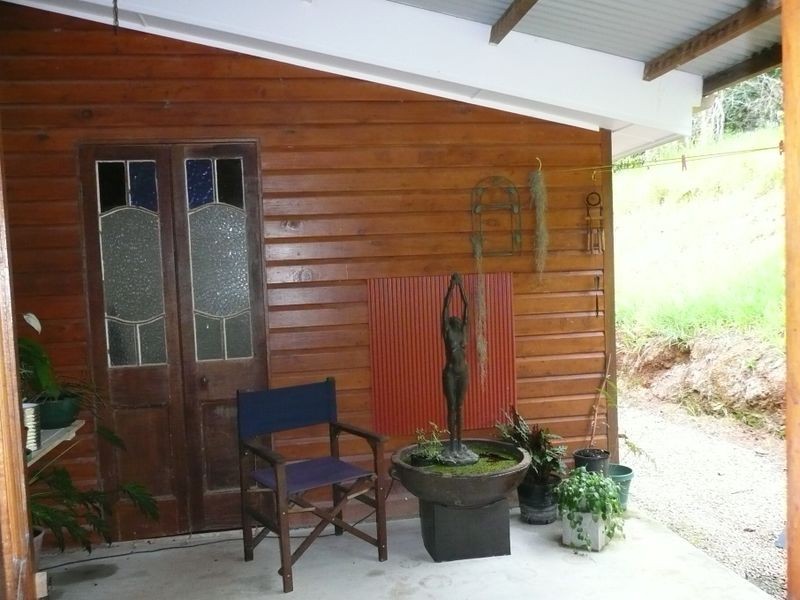 217 Winfield Road, Lake Eacham QLD 4884