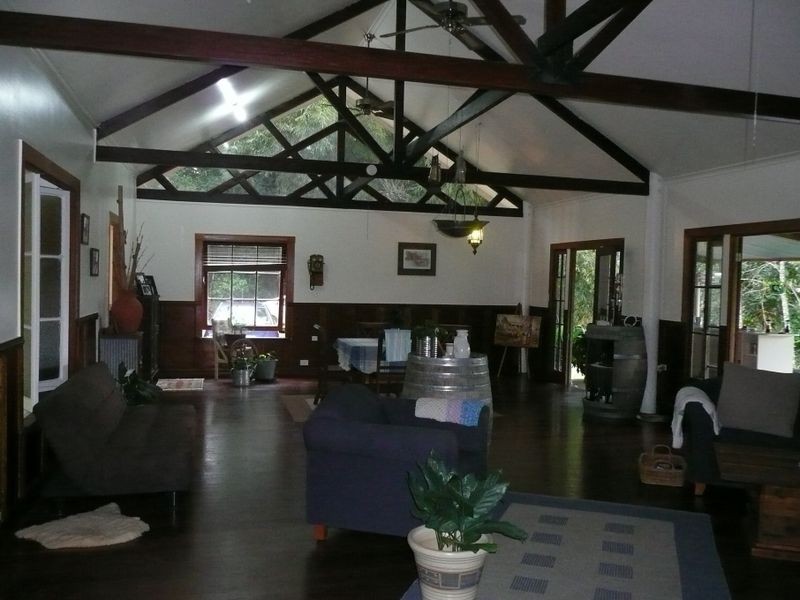 217 Winfield Road, Lake Eacham QLD 4884