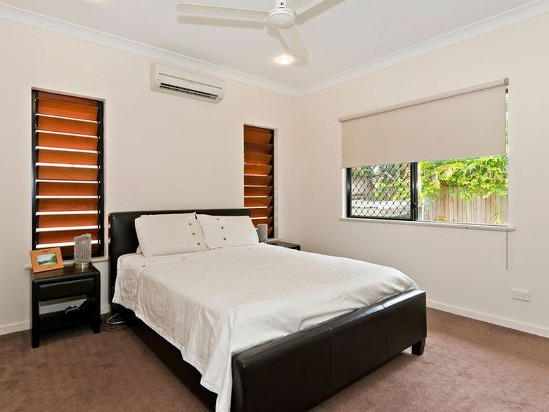 4 Coccoloba Close, Redlynch QLD 4870