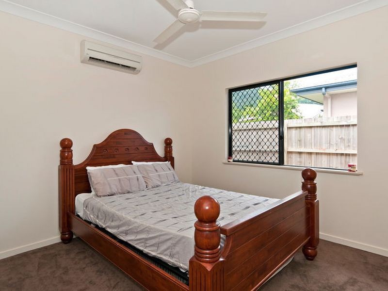 4 Coccoloba Close, Redlynch QLD 4870