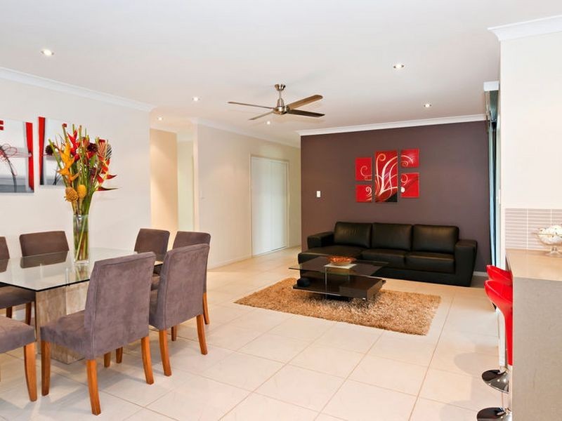 4 Coccoloba Close, Redlynch QLD 4870