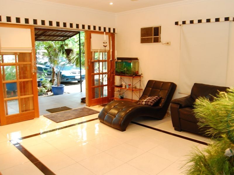 8 Hill Street, Manunda QLD 4870