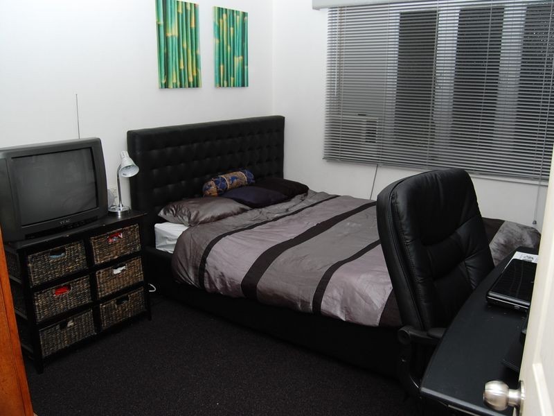 8 Hill Street, Manunda QLD 4870