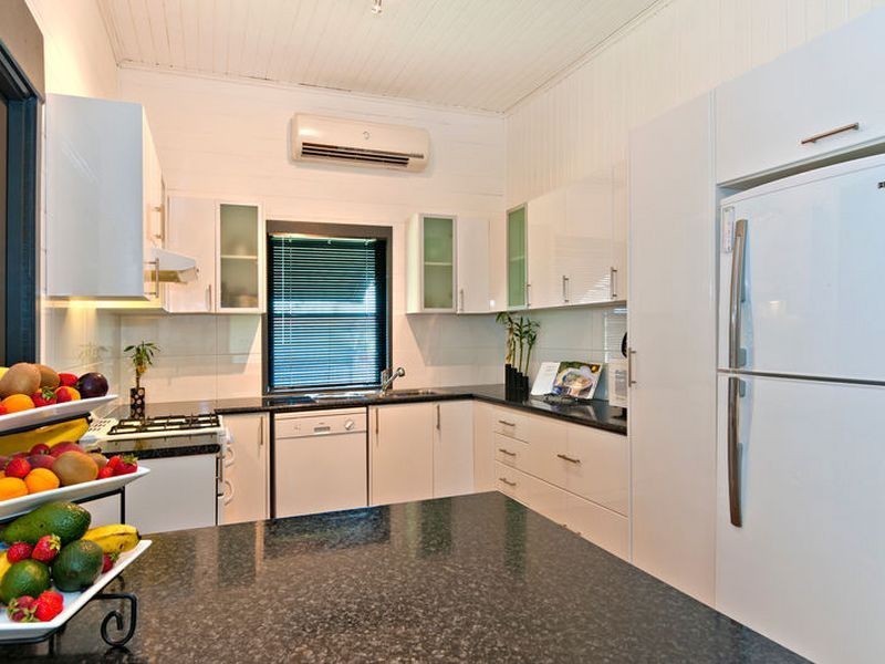 1 Mission Road, White Rock QLD 4868