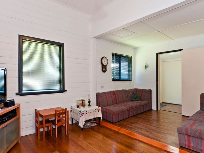 1 Mission Road, White Rock QLD 4868