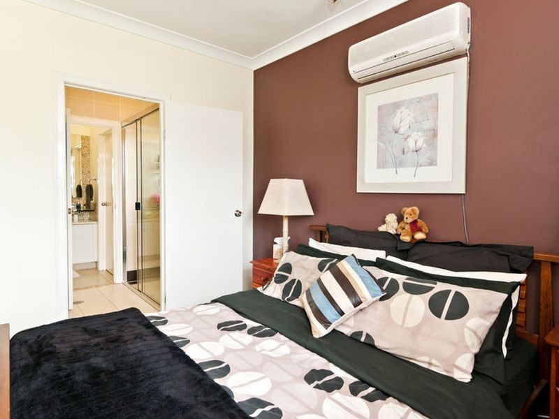 9 Yates Court, White Rock QLD 4868