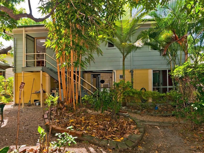 26 Barry Street, Bungalow QLD 4870