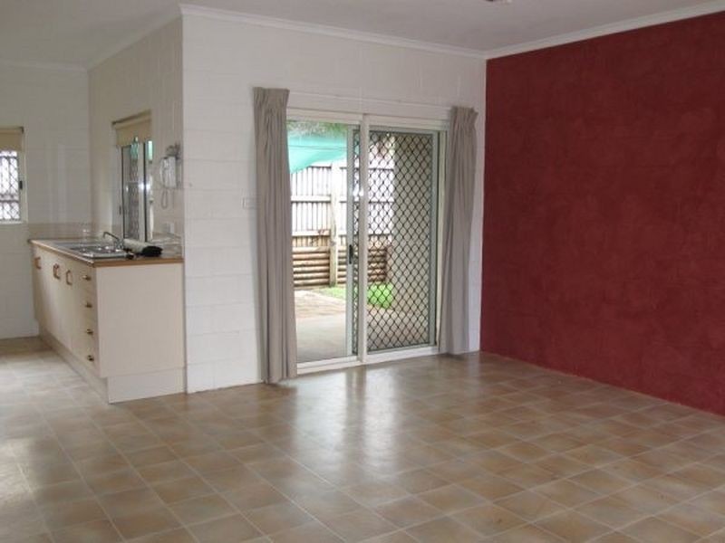 2/23 Herald Street, Bentley Park QLD 4869