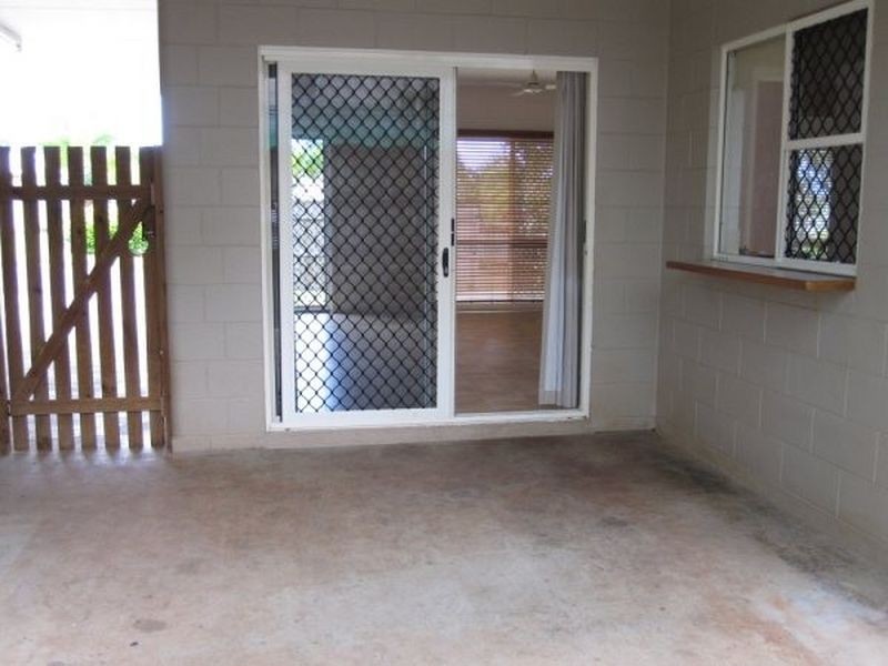 2/23 Herald Street, Bentley Park QLD 4869