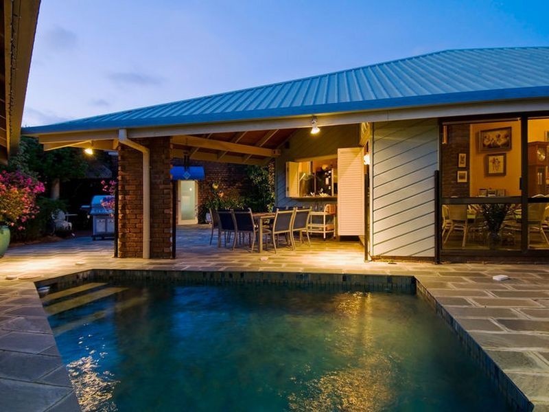 69 Koppen Terrace, Mooroobool QLD 4870