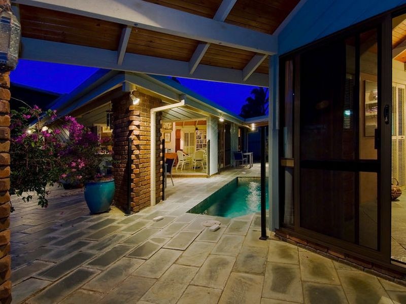 69 Koppen Terrace, Mooroobool QLD 4870