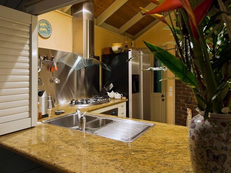 69 Koppen Terrace, Mooroobool QLD 4870