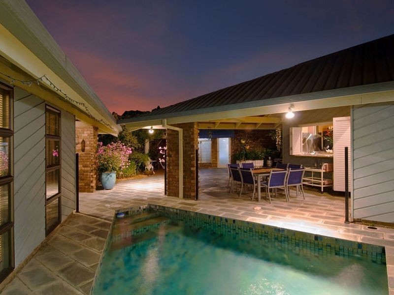 69 Koppen Terrace, Mooroobool QLD 4870