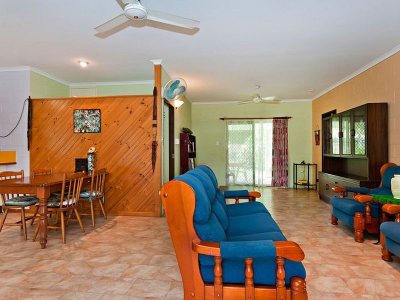 12 Cambrian Avenue, Smithfield QLD 4878