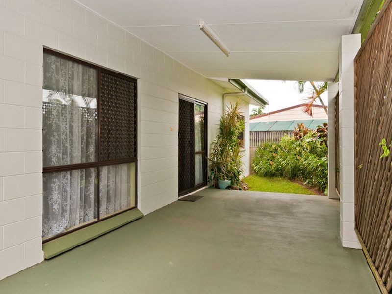 12 Cambrian Avenue, Smithfield QLD 4878