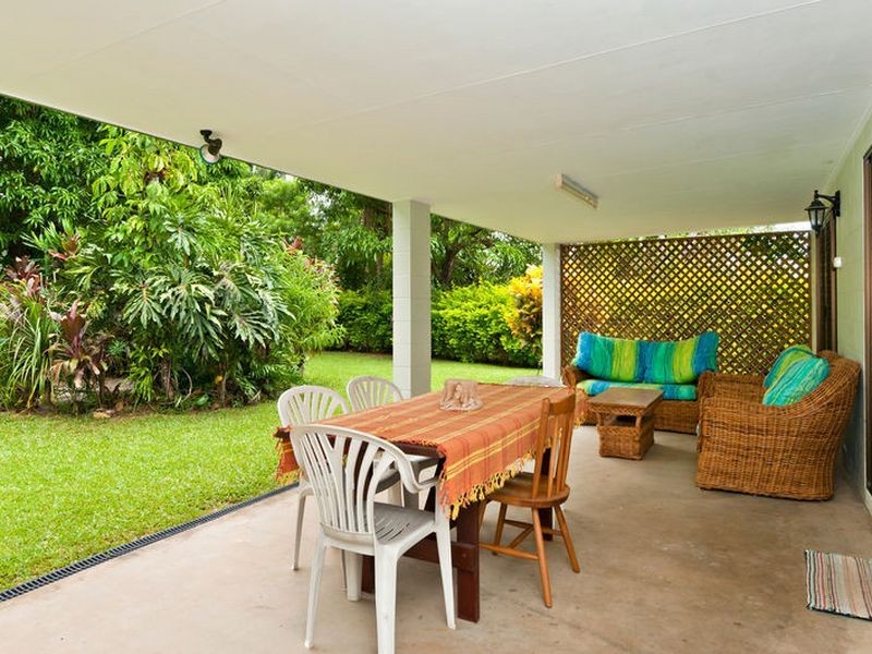 12 Cambrian Avenue, Smithfield QLD 4878