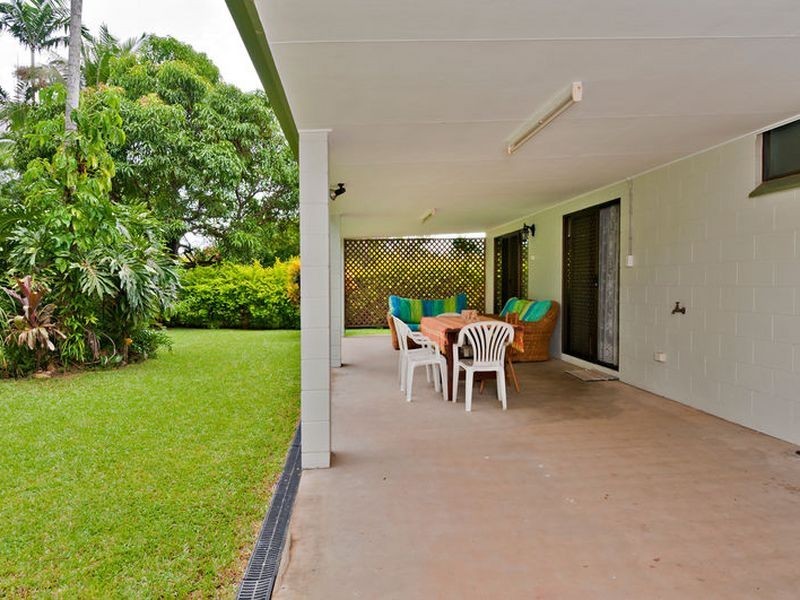12 Cambrian Avenue, Smithfield QLD 4878