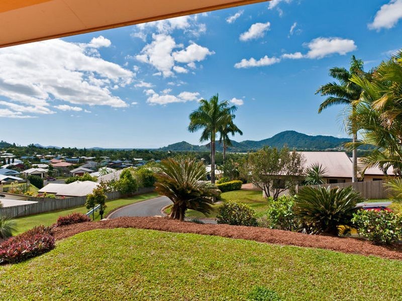 41 Pilosa Street, Redlynch QLD 4870
