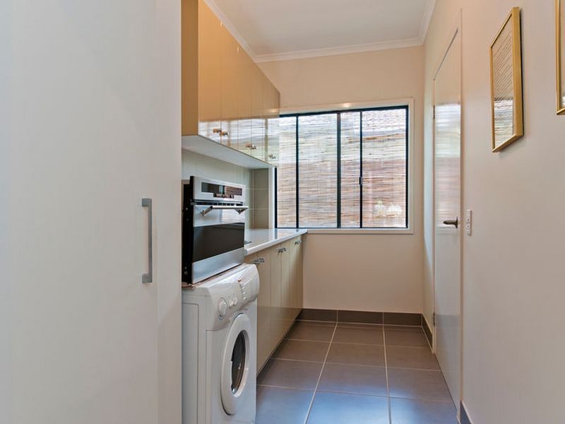 39 Iridescent Drive, Trinity Park QLD 4879