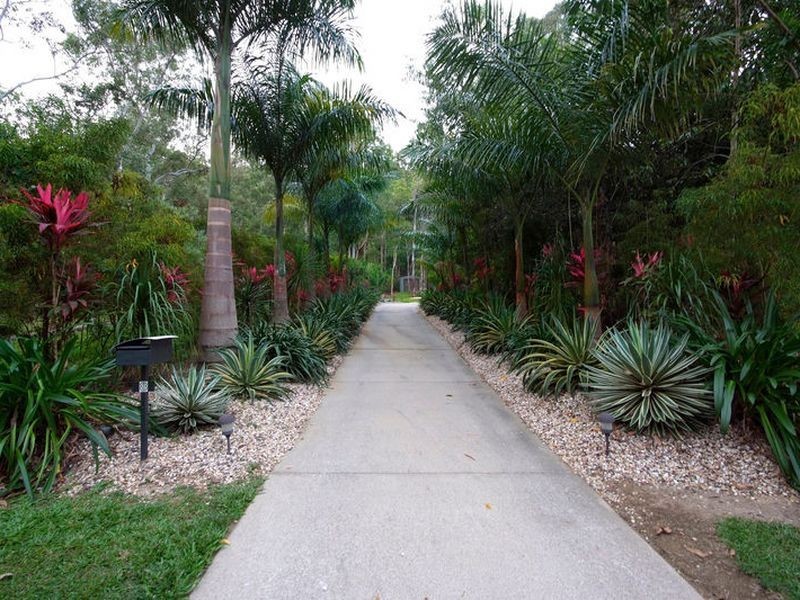 8 Celebration Close, Clifton Beach QLD 4879