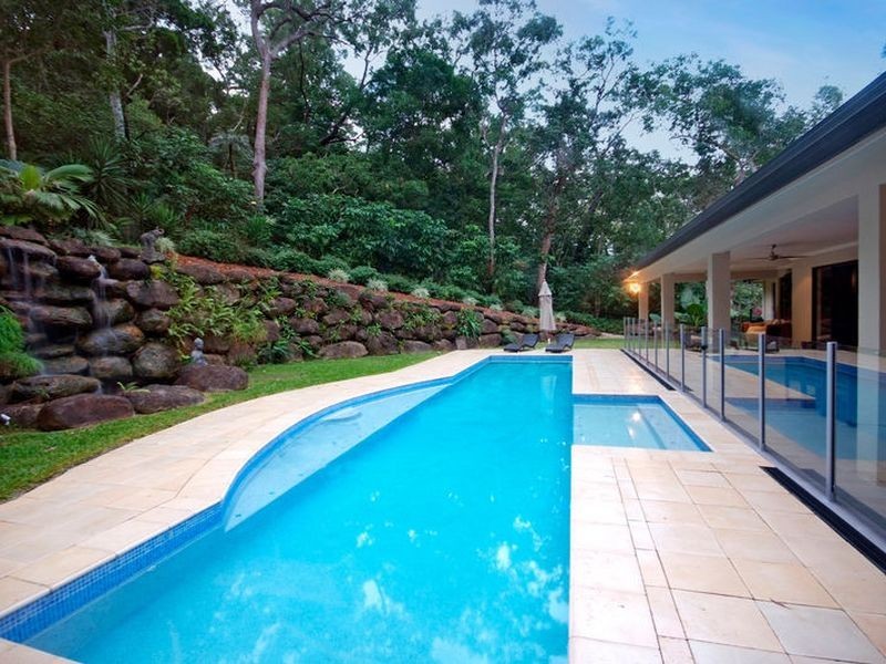 8 Celebration Close, Clifton Beach QLD 4879