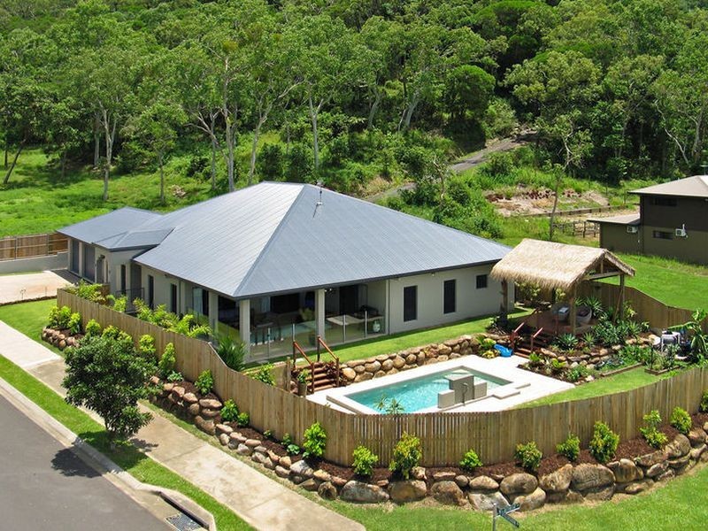 1 Retreat Close, Palm Cove QLD 4879