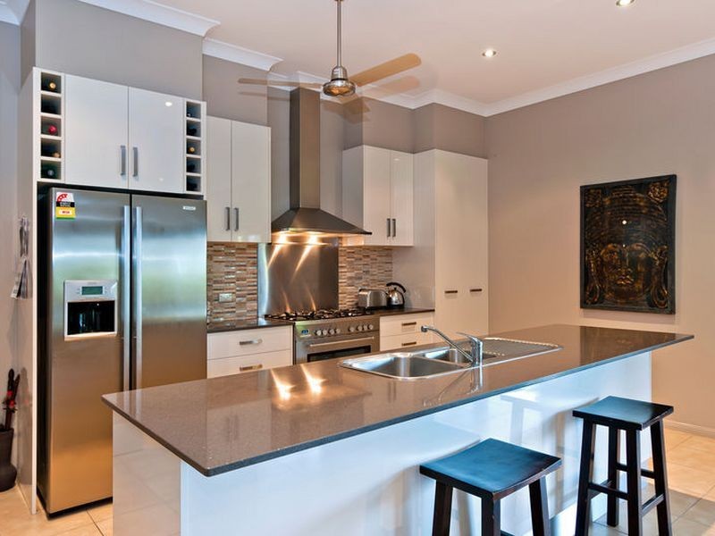 1 Retreat Close, Palm Cove QLD 4879