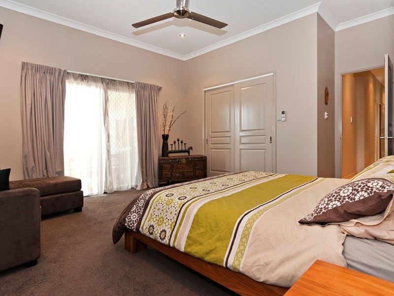 1 Retreat Close, Palm Cove QLD 4879