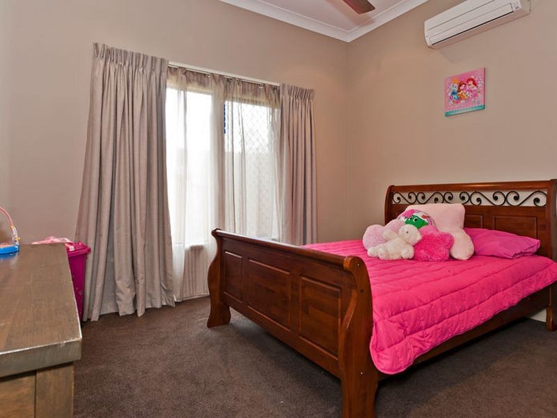 1 Retreat Close, Palm Cove QLD 4879