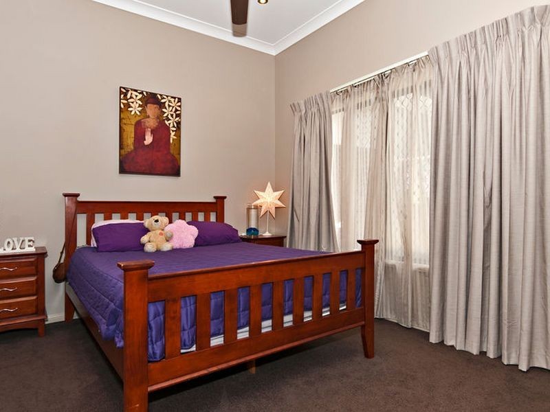 1 Retreat Close, Palm Cove QLD 4879