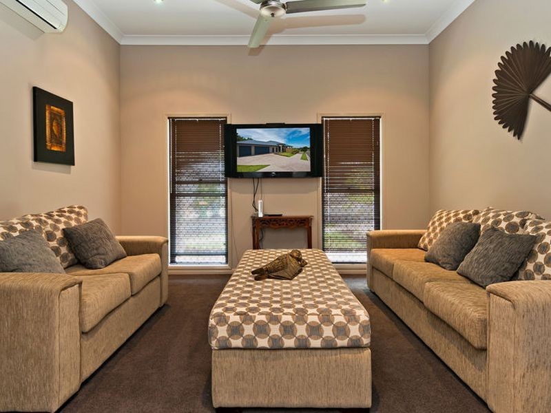 1 Retreat Close, Palm Cove QLD 4879