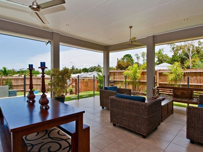 1 Retreat Close, Palm Cove QLD 4879