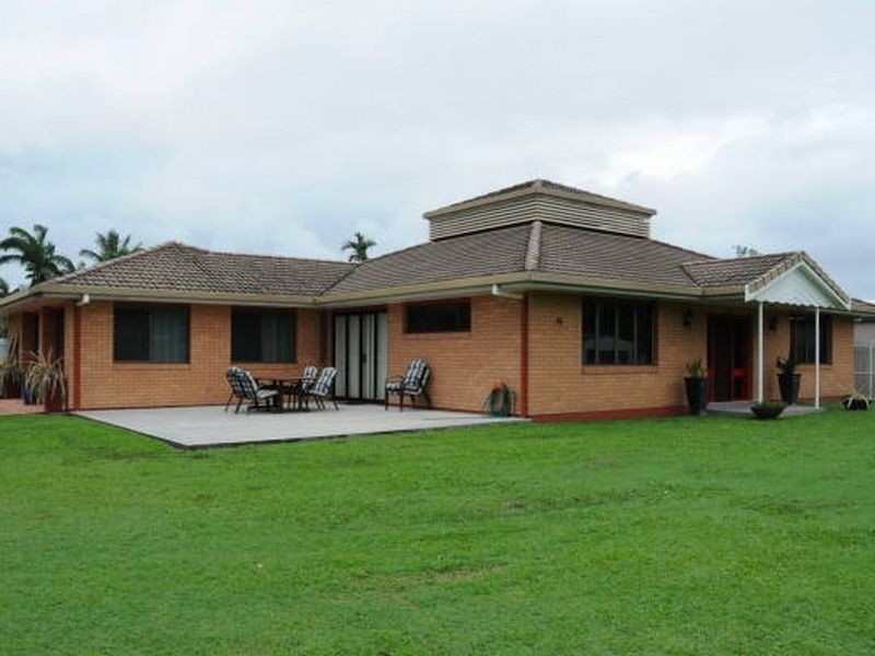 14 Sunflower Drive, Mooroobool QLD 4870