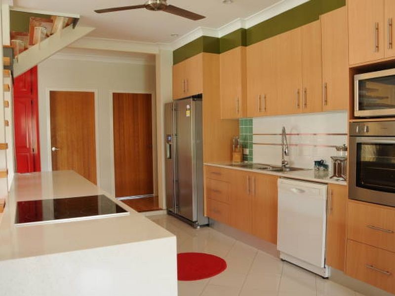 14 Sunflower Drive, Mooroobool QLD 4870