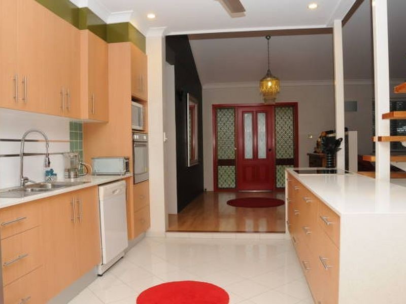 14 Sunflower Drive, Mooroobool QLD 4870