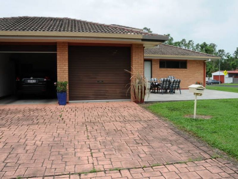 14 Sunflower Drive, Mooroobool QLD 4870