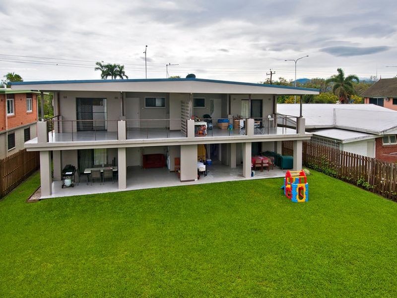 570 Bruce Highway, Woree QLD 4868