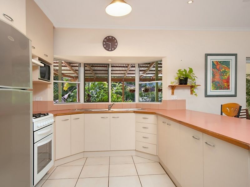 45 Michaelangelo Drive, Redlynch QLD 4870