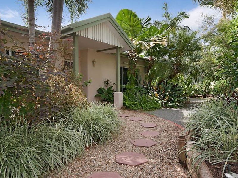 45 Michaelangelo Drive, Redlynch QLD 4870