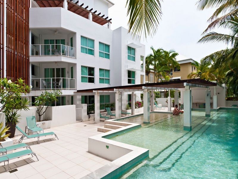 9/201 Lake Street, Cairns North QLD 4870