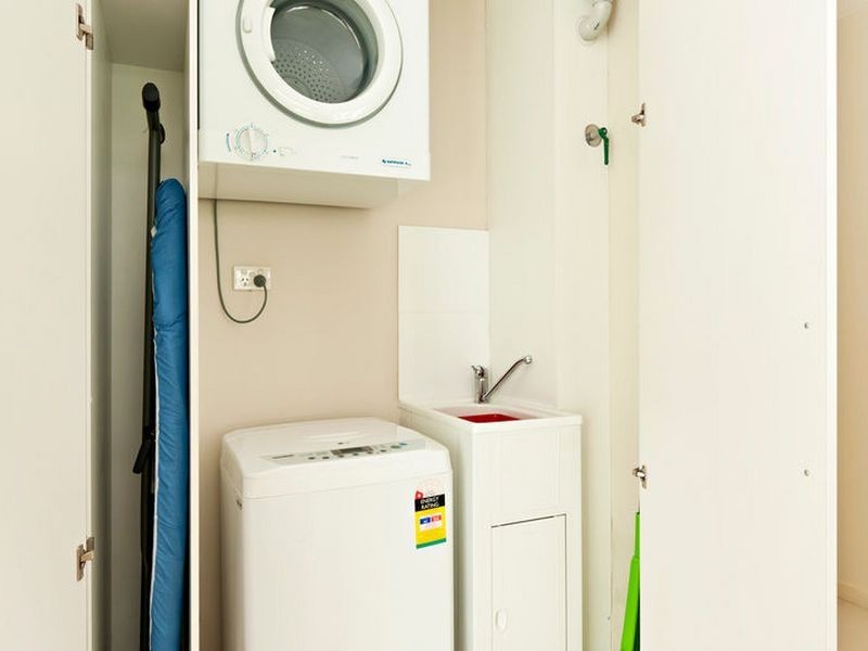 9/201 Lake Street, Cairns North QLD 4870