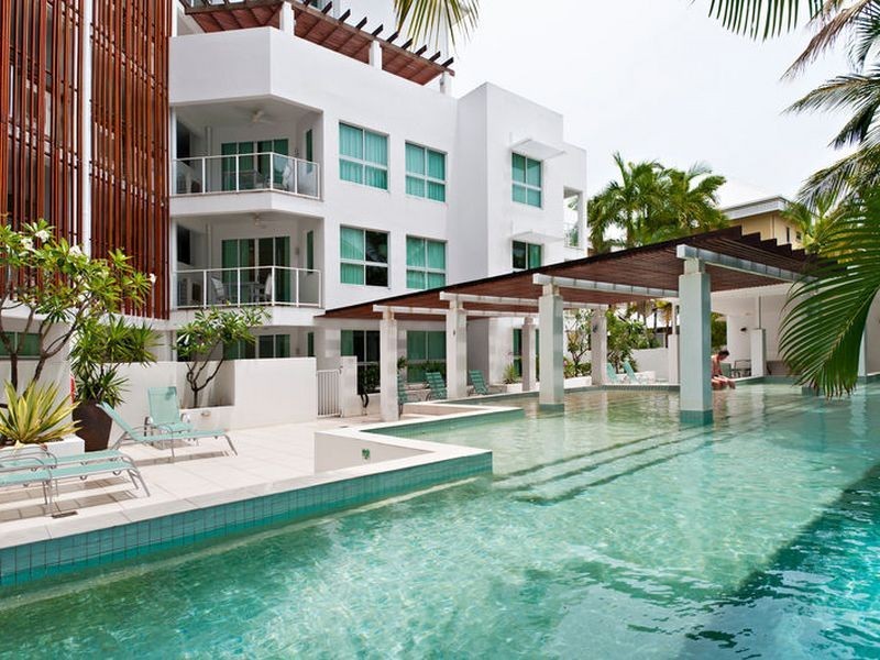 9/201 Lake Street, Cairns North QLD 4870