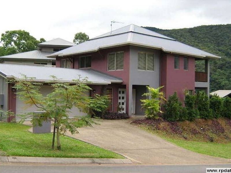 16 Willie Ming Close, Redlynch QLD 4870
