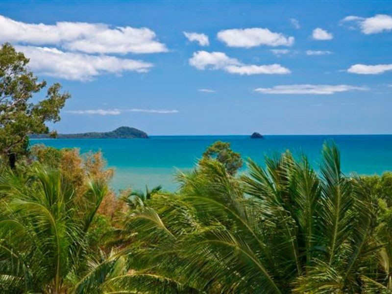 301/92 Moore Street, Trinity Beach QLD 4879