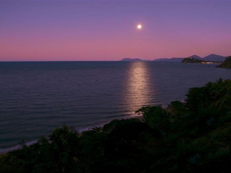 301/92 Moore Street, Trinity Beach QLD 4879