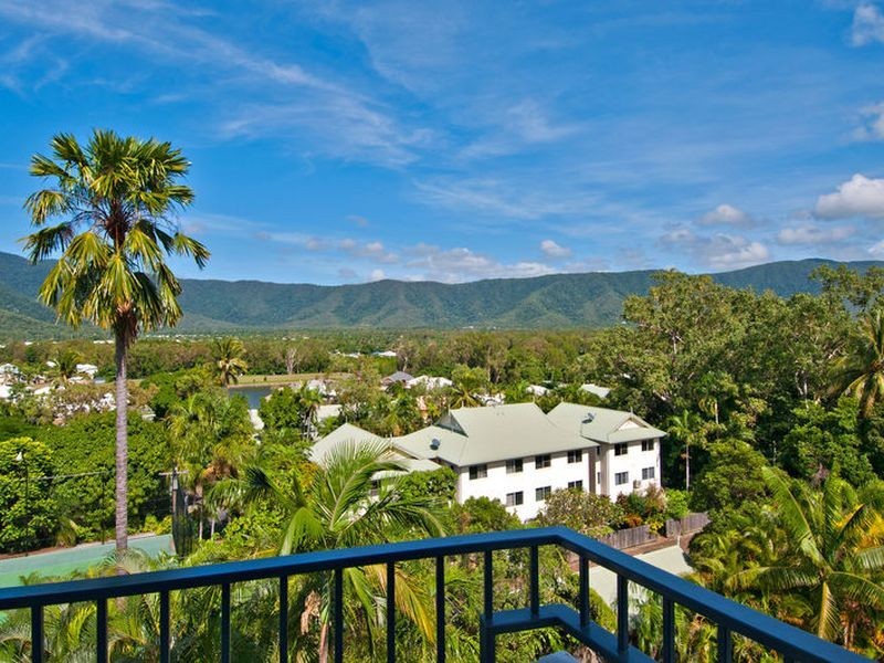 301/92 Moore Street, Trinity Beach QLD 4879