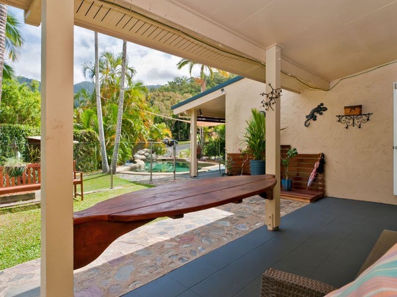 4 Furrow Close, Smithfield QLD 4878